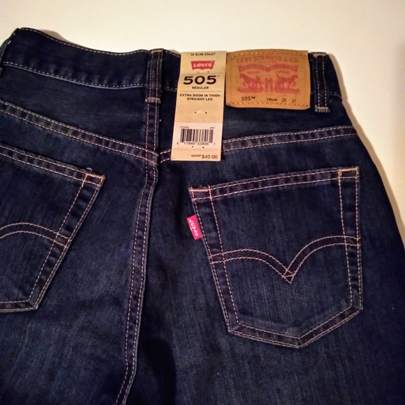 Levi's - Picture 6 of 8